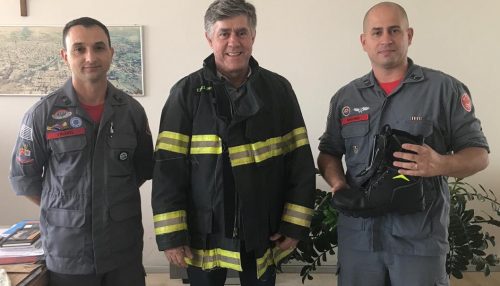 Repasse de verba municipal ao Corpo de Bombeiros de Adamantina possibilita higienização dos uniformes usados no combate a incêndios