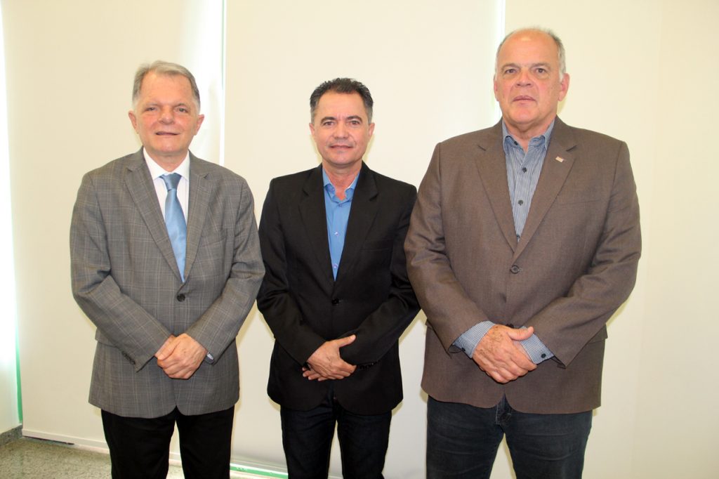 Prefeito Val Dantas solicita sede da Polícia Militar em audiência na Secretaria de Segurança Pública