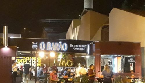 Barão Hamburgueria de Adamantina comemora 1 ano com festa de reinauguração