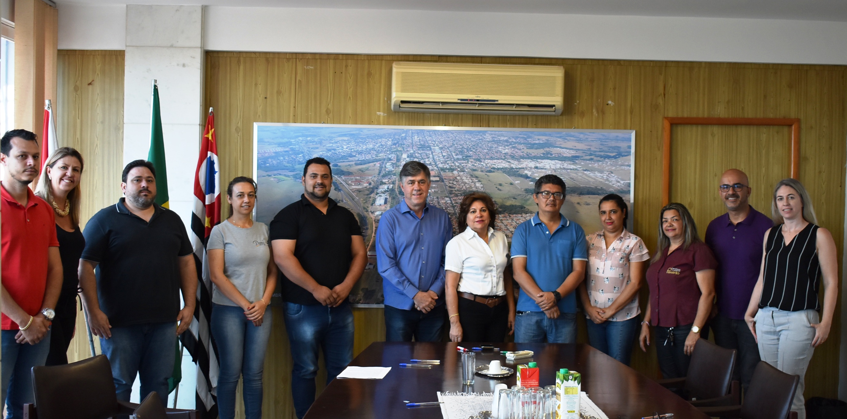 Empresas assinam termo de concessão de áreas do Distrito Comercial, Industrial e de Serviços Valentim Gatti