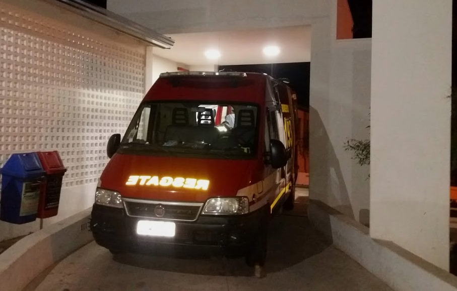 Idoso de 70 anos cai de bicicleta e fica ferido em estado grave em Flórida Paulista