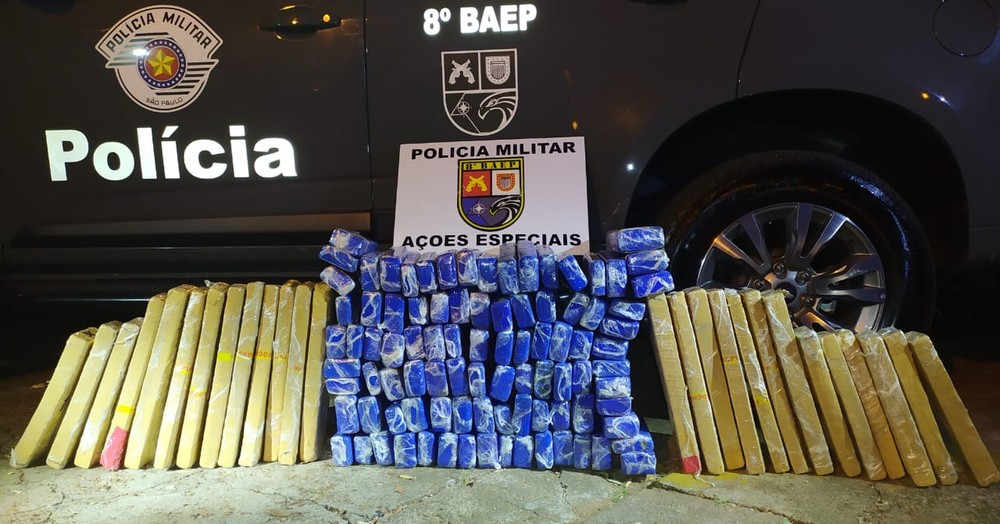 Operação do Baep apreende mais de 100 tabletes de maconha e prende dois rapazes em Presidente Epitácio