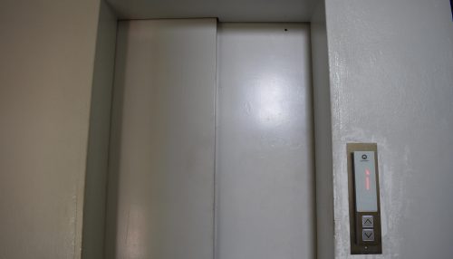 Concluída parte técnica da reforma no elevador no Paço Municipal de Adamantina