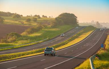 CART executa obras no pavimento na rodovia Raposo Tavares