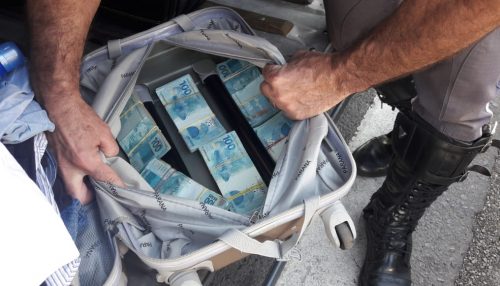 Libanês é preso com grande quantidade de dinheiro em ônibus com destino a São Paulo