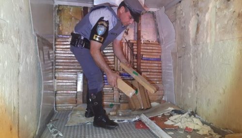 Polícia Rodoviária prende homem com veículo recheado com mais de 250 kg de maconha