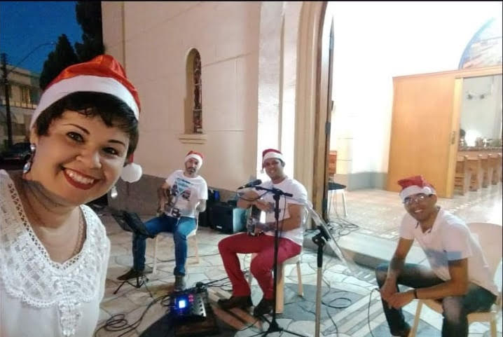 Amigos Pela Fé fará apresentação de músicas natalinas no domingo (22), em Adamantina