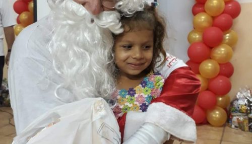 Realizado com sucesso o Natal Solidário da Life FM com a Creche Cantinho da Criança do Jardim Brasil em Adamantina