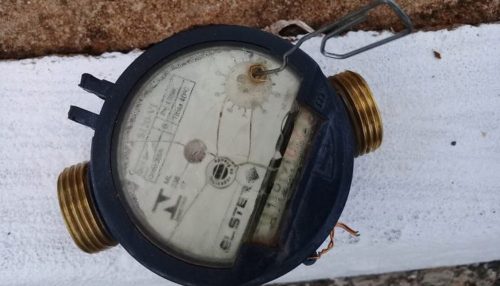 Departamento de Água e Esgoto flagra fraudes com o uso de arame em hidrômetros de residências em Pacaembu