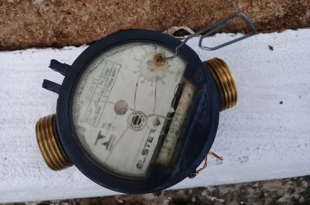 Departamento de Água e Esgoto flagra fraudes com o uso de arame em hidrômetros de residências em Pacaembu
