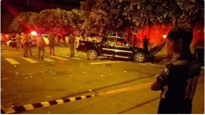 Motorista que atropelou 17 pessoas em bar se envolveu em confusão após jogar cadeira em mulher