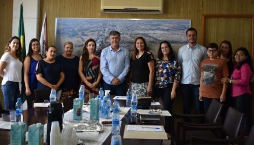 Após cobrança de mãe e mudança de lei pela Câmara, é empossado o Conselho da Pessoa Deficiente