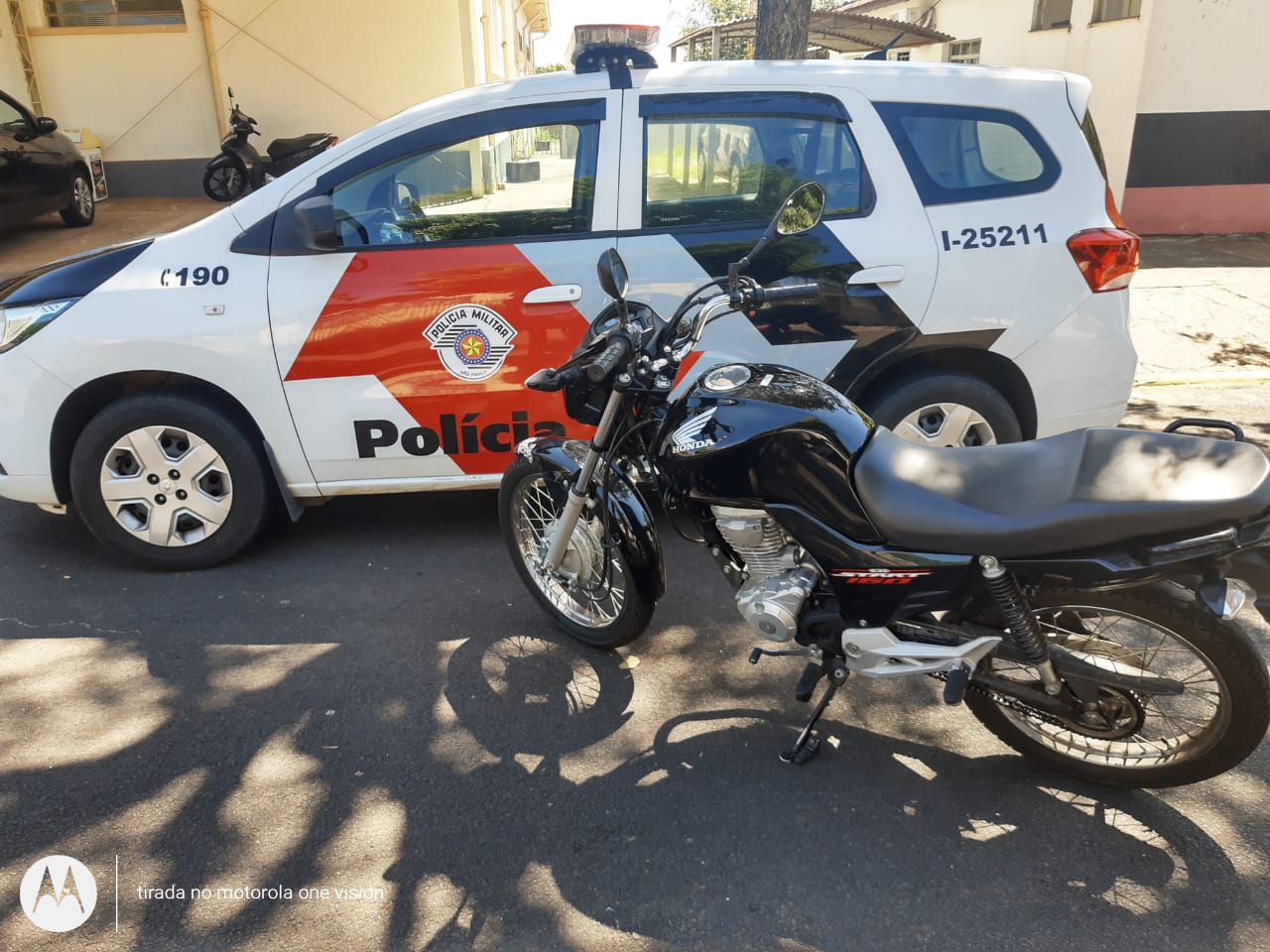 Polícia Militar rapidamente após queixa de furto, localiza autor e recupera moto furtada em Adamantina