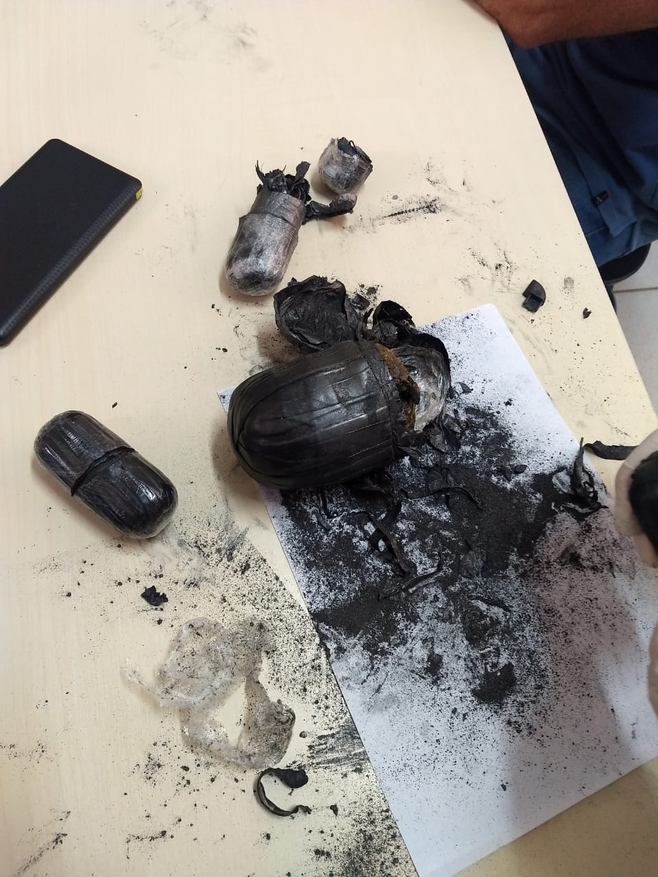 Mulher é presa por Tráfico de drogas no presídio de Irapuru