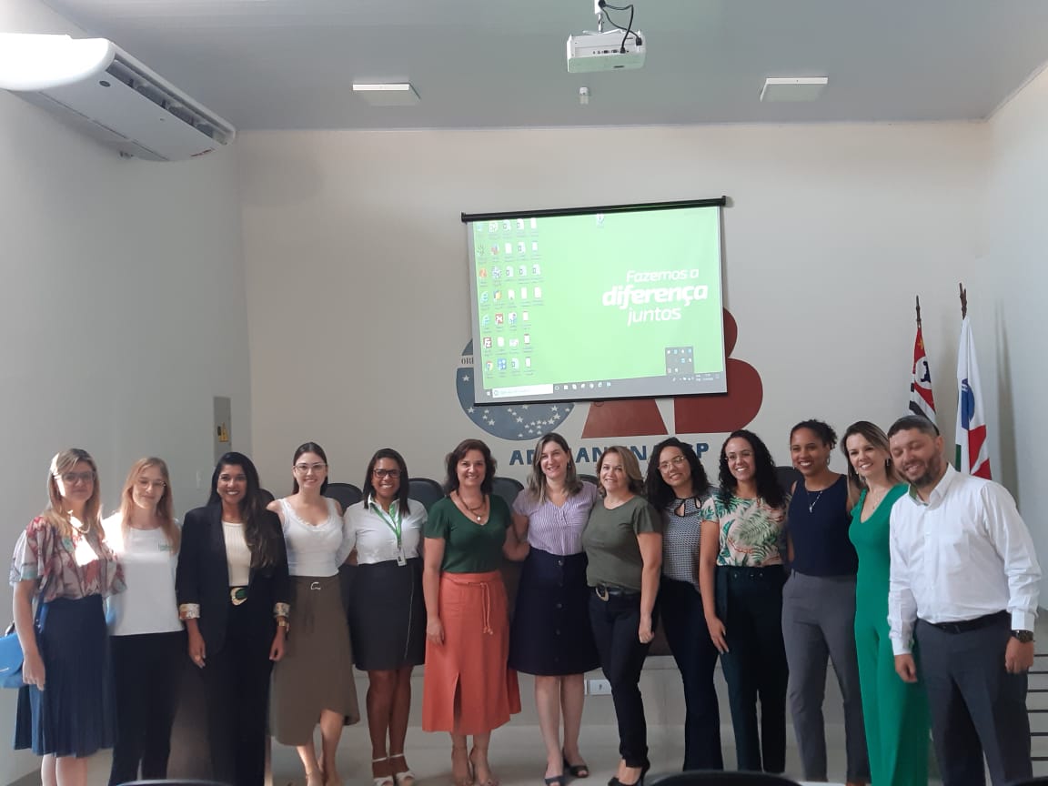 Comitê Mulher do Sicredi de Adamantina e a Comissão da Mulher Advogada da OAB de Adamantina, realizam o evento Café com Direito