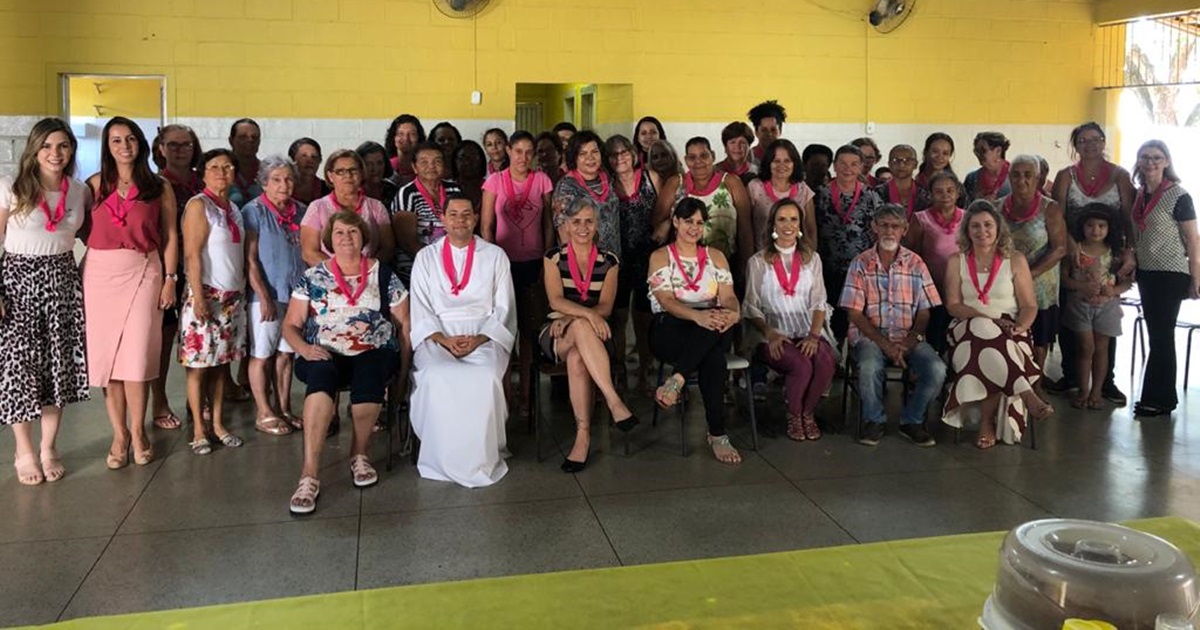 Roda de Conversa com a Juíza de Direito Dra. Ruth Duarte Menegatti reuniu várias mulheres na Casa do Garoto, em Adamantina