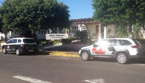 Prefeitura de Irapuru é alvo de roubo e tem vigia agredido por criminosos