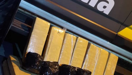 Passageiro de ônibus é detido portando maconha e Skank em ônibus pela Rodovia Raposo Tavares