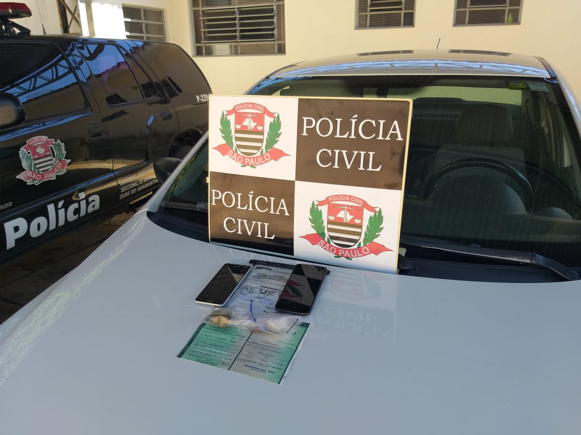 Policiais civis da Dig/Dise de Adamantina realizam ação de combate às drogas