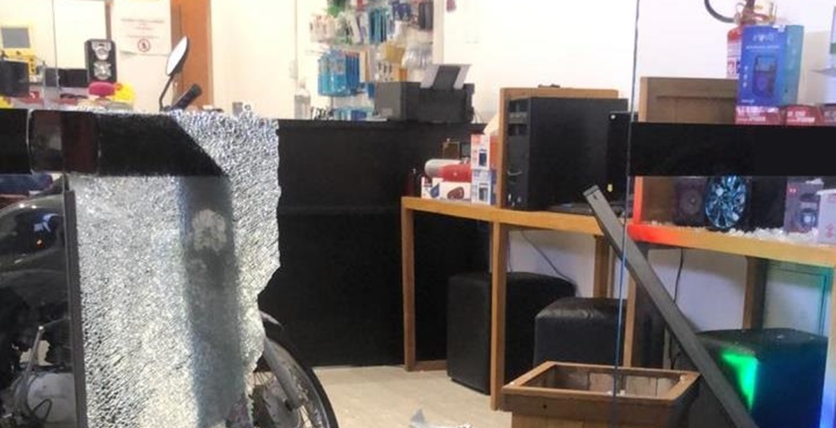 PM apreende três menores após furto de loja em Adamantina