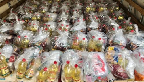 Moradores do Parque das Nações arrecadam recursos, adquirem cestas básicas e doam ao Fundo Social