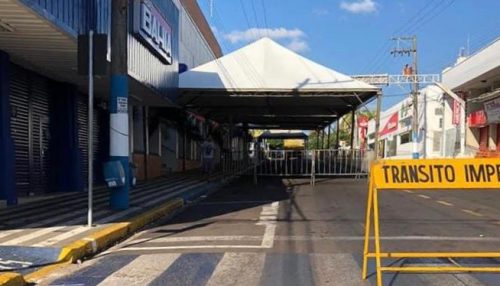 Osvaldo Cruz monta tenda para melhor acomodar público para recebimento do Auxílio Emergencial