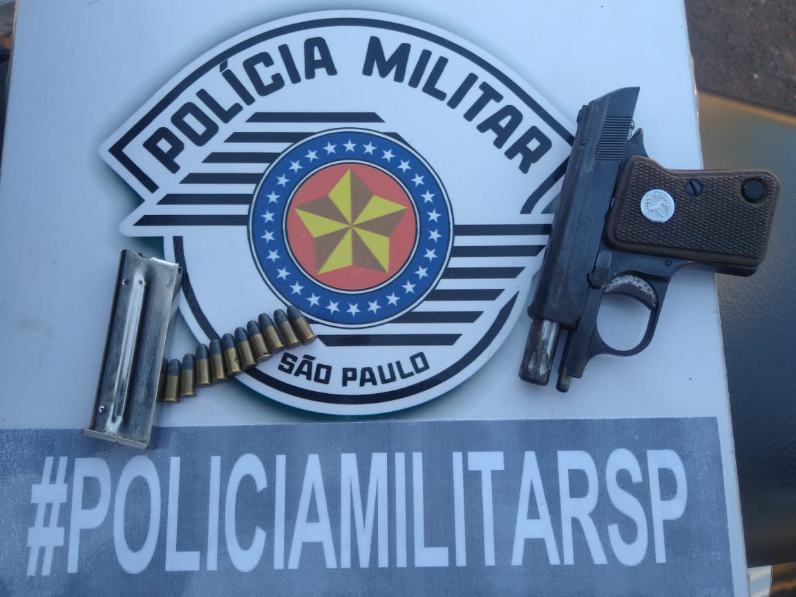 Após denúncia, Polícia Militar apreende arma e munições em Indaiá do Aguapeí