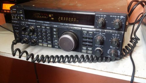 Radioamadores auxiliam no resgate de um barco à deriva pelos 20 metros