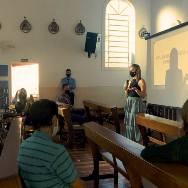 Polícia Civil de Adamantina participa de projeto de acolhimento a mulher vítima de violência doméstica