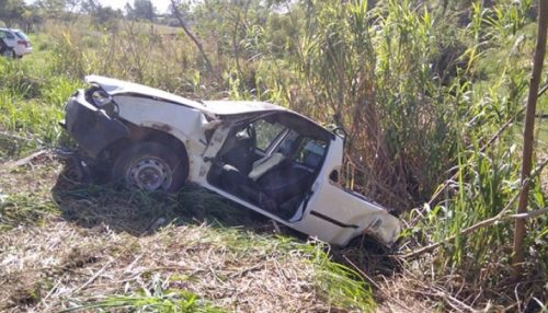 Homem sofre ferimentos em acidente registrado na SP-294, em Osvaldo Cruz