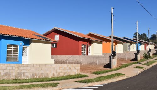 Beneficiários do Adamantina O recebem as chaves das casas amanhã(28)