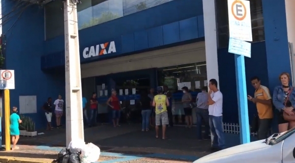 Caixa volta ao horário normal a partir de hoje