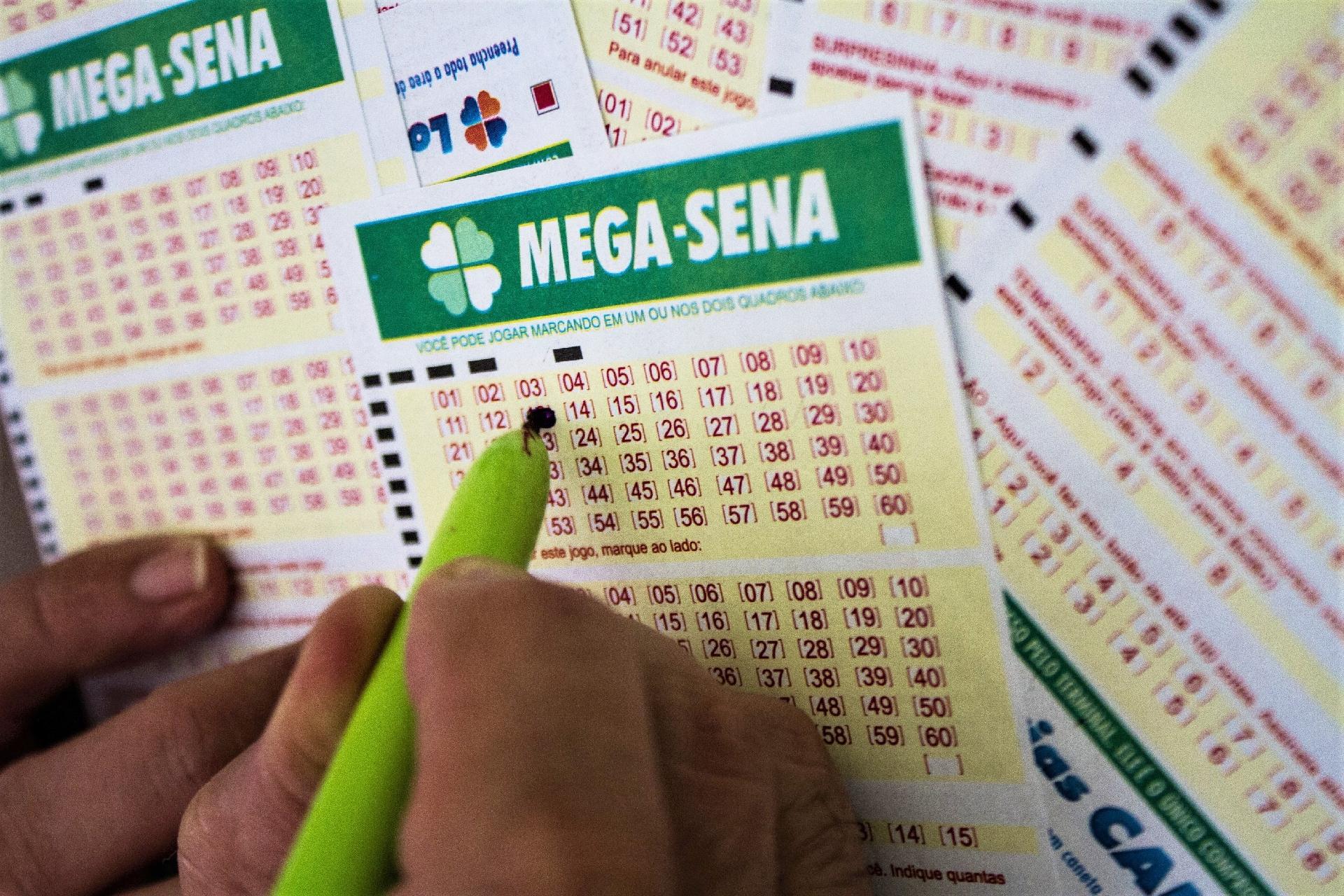 Mega-Sena acumula e próximo prêmio será de R$ 82 milhões