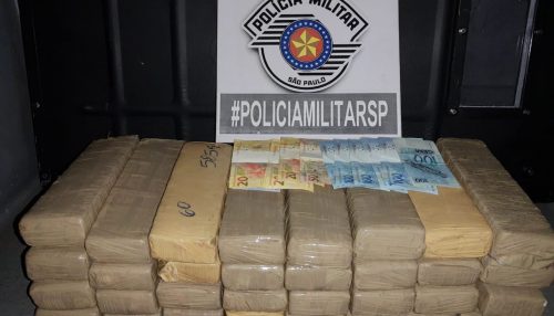 Dupla é presa pela Polícia Militar de Adamantina –SP, com 32 tijolos de maconha