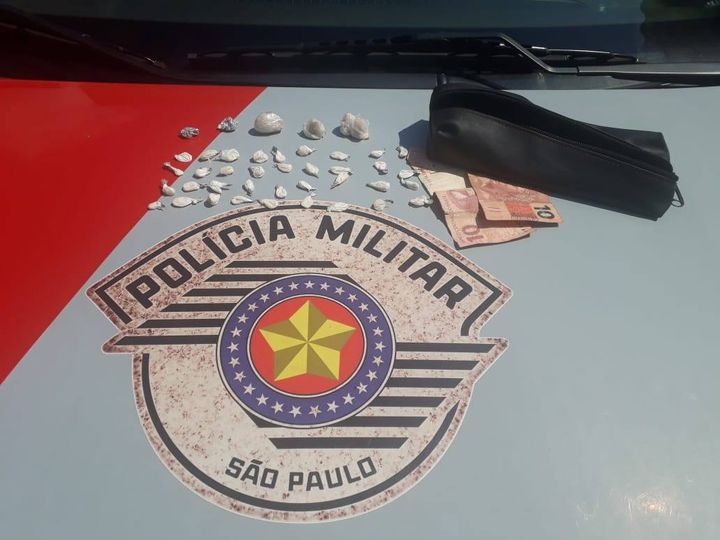 Homem de 33 anos é preso em flagrante por tráfico de drogas