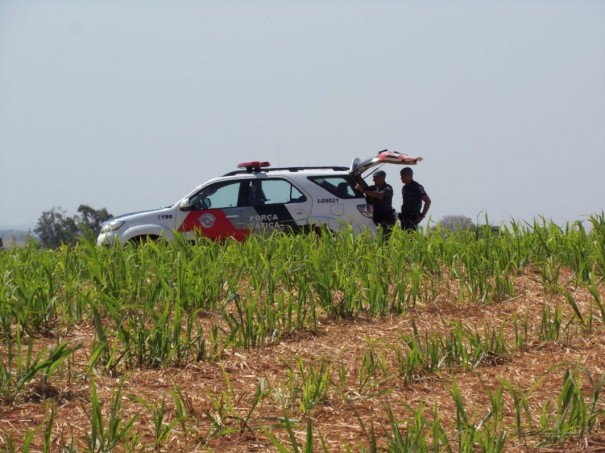 Perseguição policial na SP-425 termina com um bandido morto