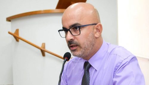 Em carta aberta à população, o vereador Acácio Rocha comunica sua desistência de disputar a prefeitura de Adamantina