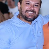 Luiz Henrique Sgobbi Mortari O Boticário Arezzo.