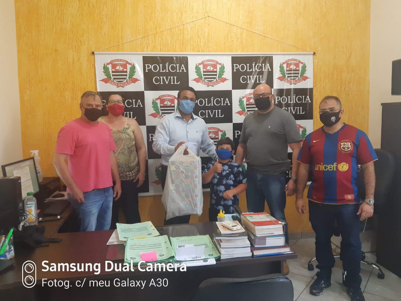 Criança visita Delegacia de Polícia de Junqueirópolis