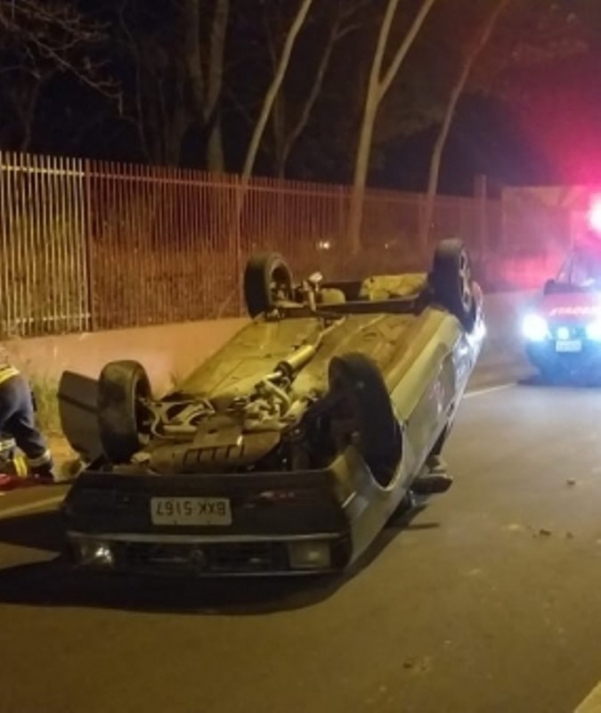 Duas pessoas ficam feridas em acidente em Adamantina