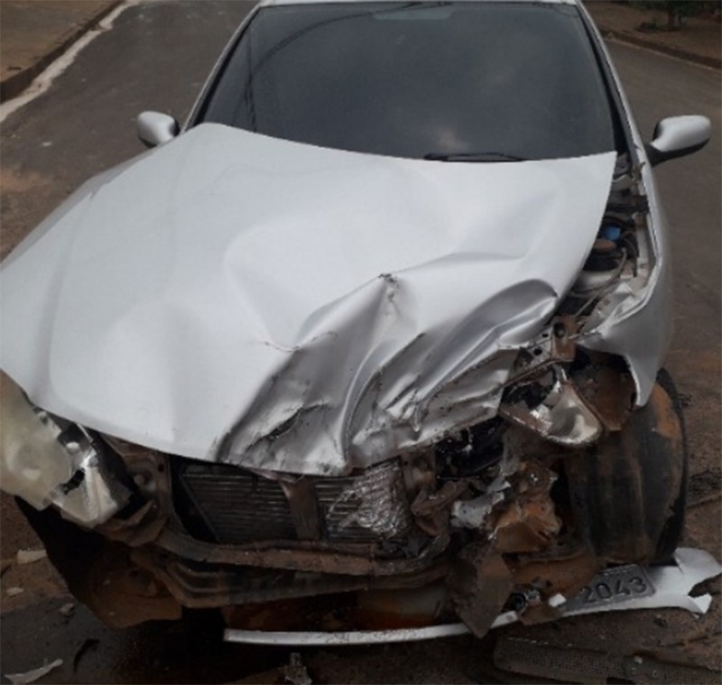 Menor furta veículo e causa acidente em Flórida paulista - SP