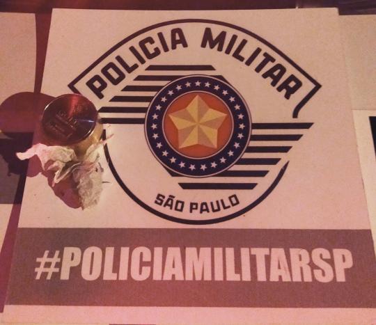 Em Salmourão Polícia Militar surpreende indivíduo com maconha