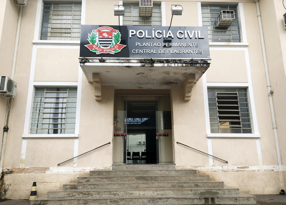 Idoso é preso em flagrante após passar as mãos nas nádegas de mulheres dentro de supermercado em Presidente Prudente