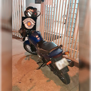 Durante abordagem a individuo com droga, Polícia Militar apreende motocicleta com motor adulterado em Dracena -SP