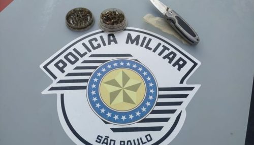 Em Inúbia Paulista, Policiais Militares surpreendem um homem do Estado do Mato Grosso com maconha
