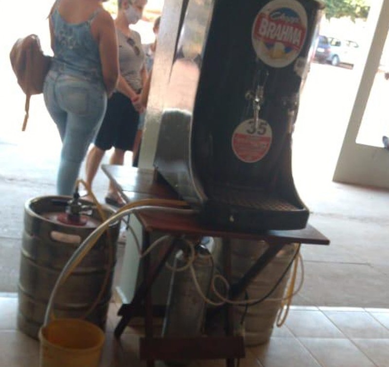 Floridense faz pedido antes de morrer vítima de câncer e chopp é servido durante seu velório