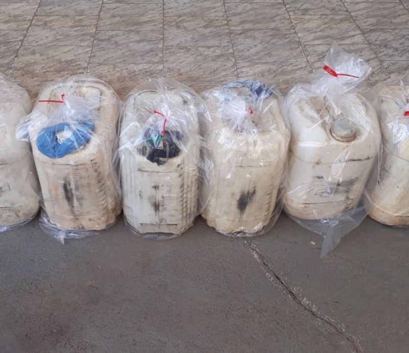 Com caminhão de combustível, homem é flagrado com álcool e gasolina furtados