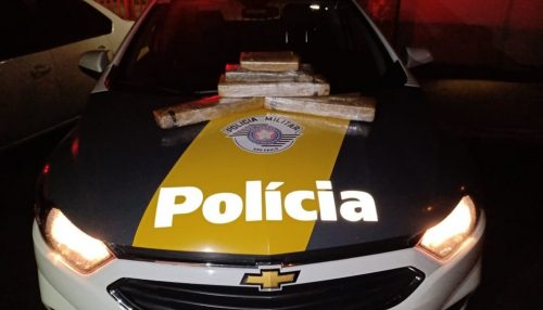 Foragido por latrocínio é preso com drogas dentro do carro em rodovia