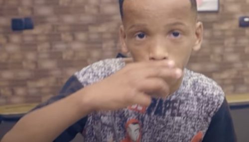 Criador do bordão 'bigodin finin, cabelin na régua', menino Kallebe morre afogado em rio no Norte do RJ