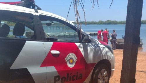 Homem morre após ser atacado por enxame de abelhas enquanto pescava no Rio Paraná, em Paulicéia